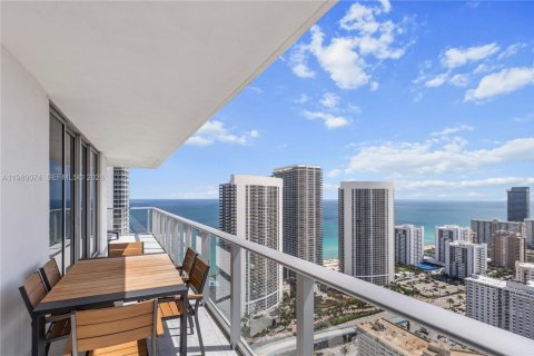 Condo in Hollywood, Florida, 2 bedrooms  № 2043261 - photo 6