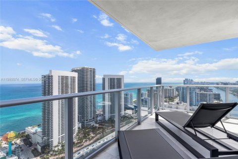 Condo in Hollywood, Florida, 2 bedrooms  № 2043261