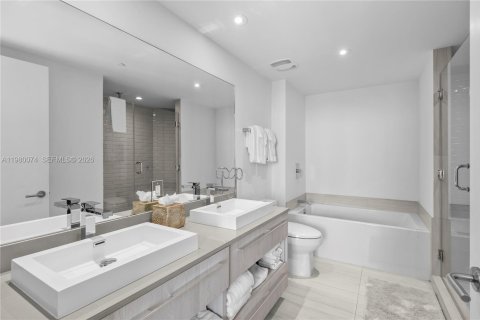 Condo in Hollywood, Florida, 2 bedrooms  № 2043261 - photo 15