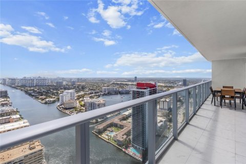 Condo in Hollywood, Florida, 2 bedrooms  № 2043261 - photo 4