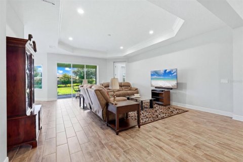 House in Parrish, Florida 4 bedrooms, 266.07 sq.m. № 2205449 - photo 16