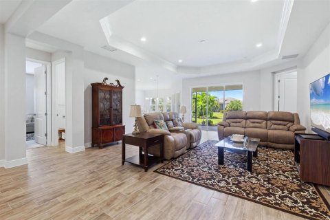 House in Parrish, Florida 4 bedrooms, 266.07 sq.m. № 2205449 - photo 15