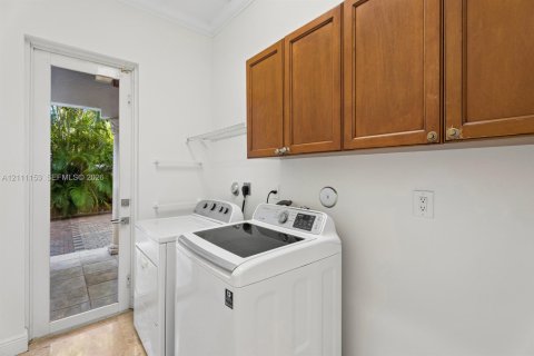 Casa en venta en Palmetto Bay, Florida, 5 dormitorios, 267 m2 № 2429735 - foto 18