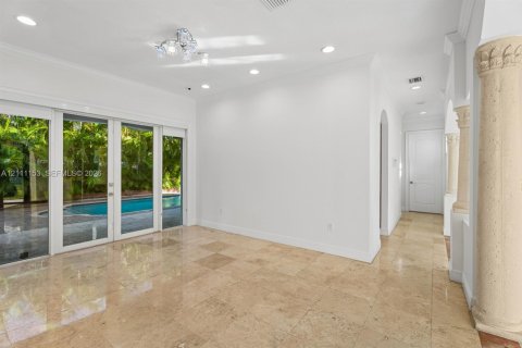 Casa en venta en Palmetto Bay, Florida, 5 dormitorios, 267 m2 № 2429735 - foto 17