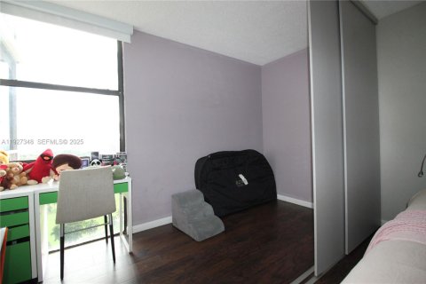 Condominio en venta en Aventura, Florida, 1 dormitorio, 84.82 m2 № 2034907 - foto 12