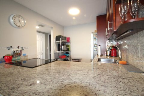 Condominio en venta en Aventura, Florida, 1 dormitorio, 84.82 m2 № 2034907 - foto 9