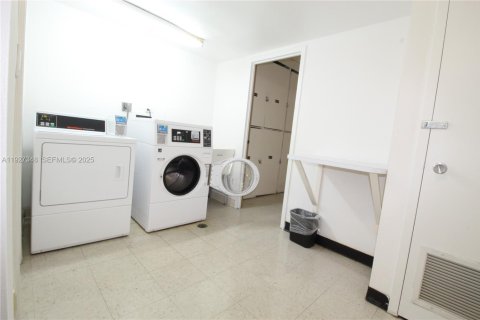 Condominio en venta en Aventura, Florida, 1 dormitorio, 84.82 m2 № 2034907 - foto 24