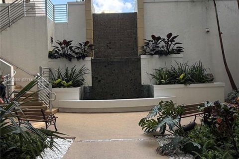 Condo in Hollywood, Florida, 1 bedroom  № 2088947 - photo 26