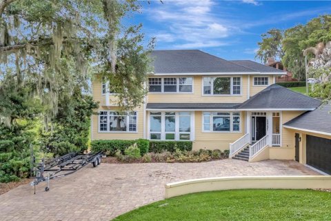 Casa en Eustis, Florida 4 dormitorios, 340.95 m2 № 2114738