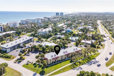 Condo in Vero Beach, Florida, 2 bedrooms  № 2402404 - photo 28