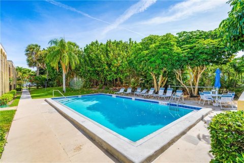 Condo in Vero Beach, Florida, 2 bedrooms  № 2402404 - photo 26