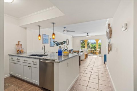Condo in Vero Beach, Florida, 2 bedrooms  № 2402404 - photo 6