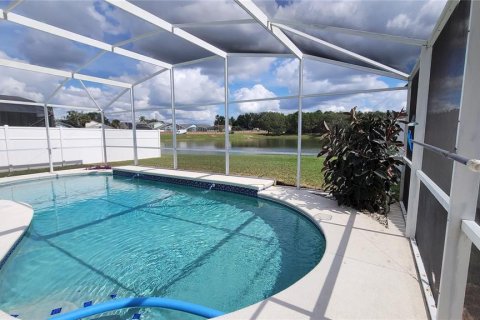 Villa ou maison à vendre à Kissimmee, Floride: 4 chambres, 207.17 m2 № 2299241 - photo 3