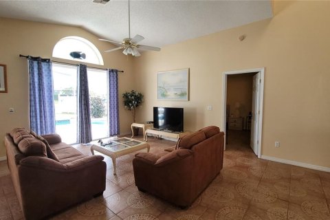 Villa ou maison à vendre à Kissimmee, Floride: 4 chambres, 207.17 m2 № 2299241 - photo 19