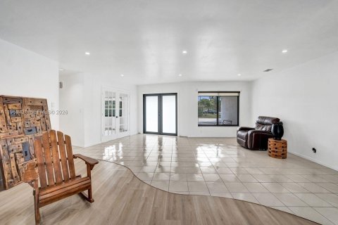 Купить виллу или дом в Уэстон, Флорида 4 спальни, 222.59м2, № 2019841 - фото 18