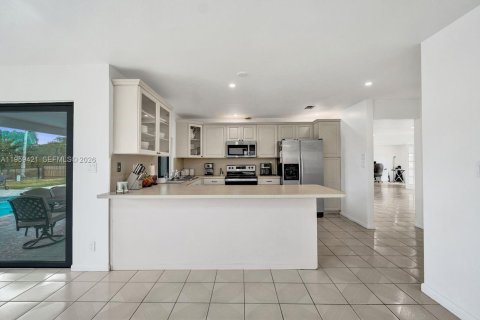 Купить виллу или дом в Уэстон, Флорида 4 спальни, 222.59м2, № 2019841 - фото 27