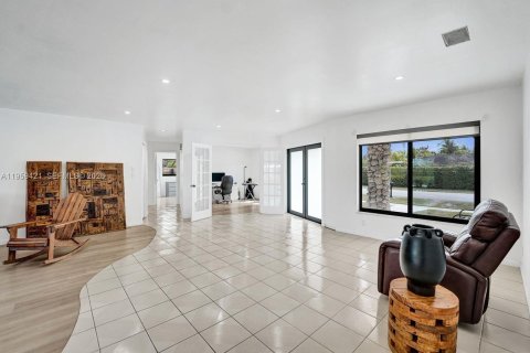 Купить виллу или дом в Уэстон, Флорида 4 спальни, 222.59м2, № 2019841 - фото 17