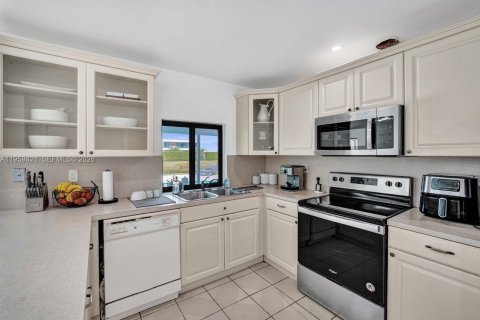 Купить виллу или дом в Уэстон, Флорида 4 спальни, 222.59м2, № 2019841 - фото 22