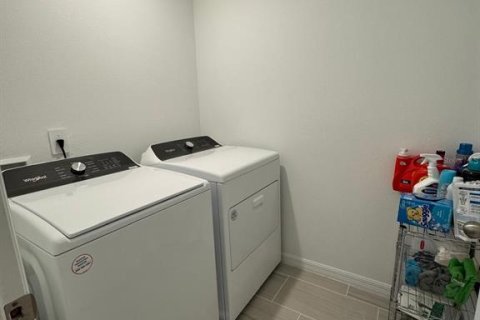 Adosado en alquiler en Clermont, Florida, 3 dormitorios, 145.02 m2 № 1904594 - foto 27