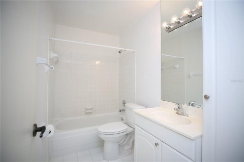 Condominio en venta en Belleair, Florida, 2 dormitorios, 99.87 m2 № 2209434 - foto 18