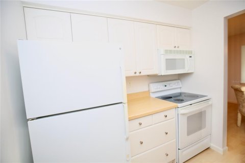 Condominio en venta en Belleair, Florida, 2 dormitorios, 99.87 m2 № 2209434 - foto 6