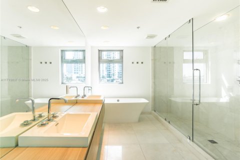 Condominio en venta en North Miami Beach, Florida, 2 dormitorios, 154.87 m2 № 2089249 - foto 10