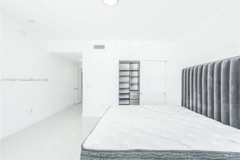 Condominio en venta en North Miami Beach, Florida, 2 dormitorios, 154.87 m2 № 2089249 - foto 20