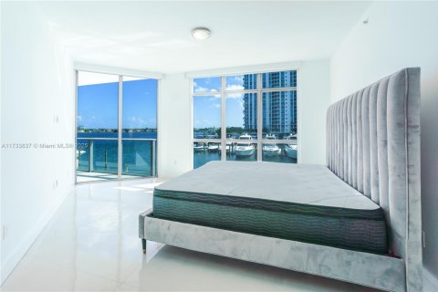 Condominio en venta en North Miami Beach, Florida, 2 dormitorios, 154.87 m2 № 2089249 - foto 9
