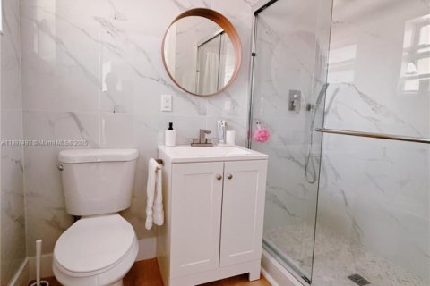 Снять в аренду виллу или дом в Майами, Флорида 1 спальня, 59.46м2, № 1949087 - фото 7