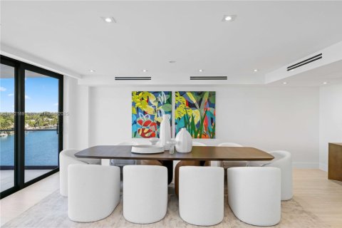 Condo in Miami Beach, Florida, 5 bedrooms  № 1971331 - photo 10