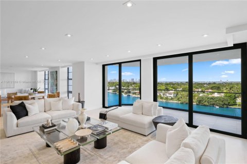Condo in Miami Beach, Florida, 5 bedrooms  № 1971331 - photo 20
