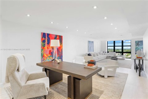 Condo in Miami Beach, Florida, 5 bedrooms  № 1971331 - photo 18