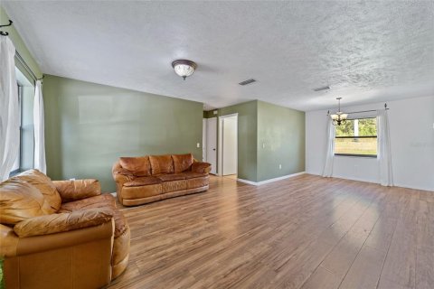 House in Ocala, Florida 3 bedrooms, 106.28 sq.m. № 1442173 - photo 4