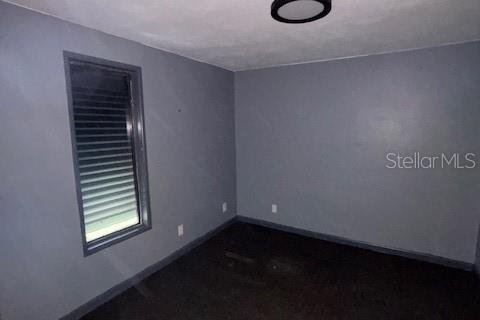 Commercial property in New Smyrna Beach, Florida № 1901687 - photo 5