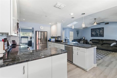 Villa ou maison à vendre à Lake Mary, Floride: 4 chambres, 209.03 m2 № 2237416 - photo 9