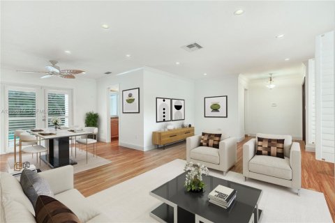 House in Pinecrest, Florida 5 bedrooms, 248.05 sq.m. № 2084066 - photo 4