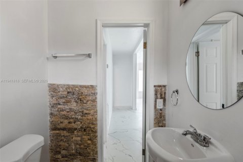 Casa en venta en Hallandale Beach, Florida, 3 dormitorios, 142.88 m2 № 1999844 - foto 27