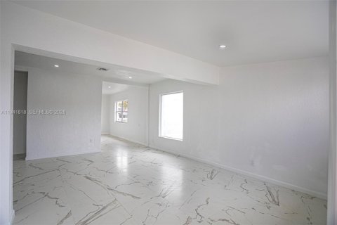 Casa en venta en Hallandale Beach, Florida, 3 dormitorios, 142.88 m2 № 1999844 - foto 4