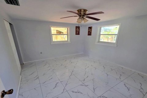 Villa ou maison à vendre à Holiday, Floride: 2 chambres, 94.76 m2 № 2202185 - photo 7