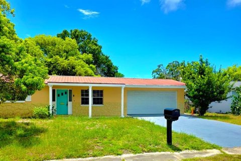 Villa ou maison à vendre à Holiday, Floride: 2 chambres, 94.76 m2 № 2202185 - photo 2