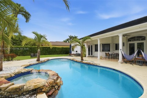 Casa en venta en Miami, Florida, 6 dormitorios № 1986482 - foto 8