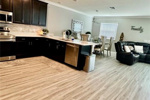 Villa ou maison à vendre à Davenport, Floride: 4 chambres, 304.72 m2 № 1783250 - photo 11