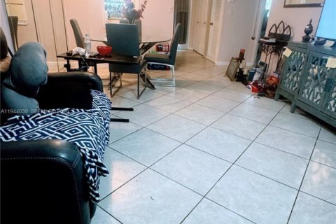 Copropriété à louer à Sunrise, Floride: 2 chambres, 78.97 m2 № 2001139 - photo 4