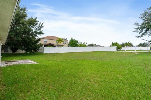 House in Kissimmee, Florida 3 bedrooms, 165.83 sq.m. № 1851148 - photo 25