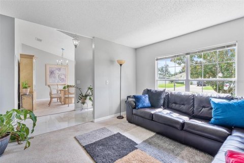 House in Kissimmee, Florida 3 bedrooms, 165.83 sq.m. № 1851148 - photo 6