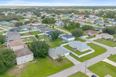 House in Kissimmee, Florida 3 bedrooms, 165.83 sq.m. № 1851148 - photo 30