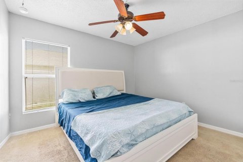 House in Kissimmee, Florida 3 bedrooms, 165.83 sq.m. № 1851148 - photo 17