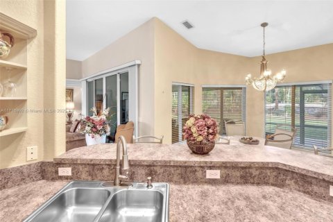 House in Loxahatchee Groves, Florida 4 bedrooms, 289.3 sq.m. № 1811624 - photo 23