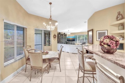 House in Loxahatchee Groves, Florida 4 bedrooms, 289.3 sq.m. № 1811624 - photo 14