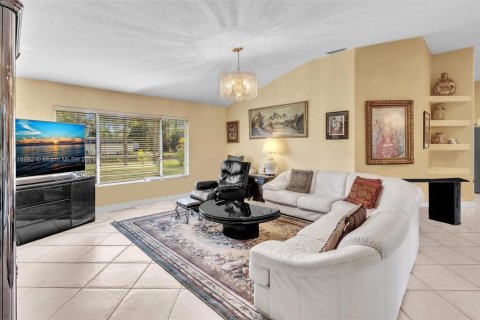 House in Loxahatchee Groves, Florida 4 bedrooms, 289.3 sq.m. № 1811624 - photo 27